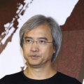 警察成了小混混的警犬